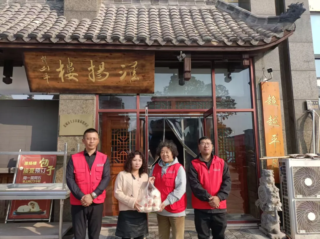 妈妈离开、爸爸自杀几年了，聪明可爱的女孩想认个爸爸能如愿吗？