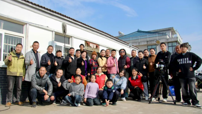 第8部电影开拍，大丰这个男导演硬是让女演员伤心哭了十来分钟……