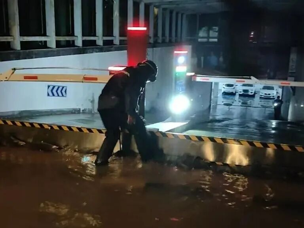 狂风暴雨下，盐城全面筑牢民生安全堤坝
